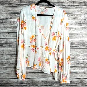 NWT Old Navy Floral Top - Size large